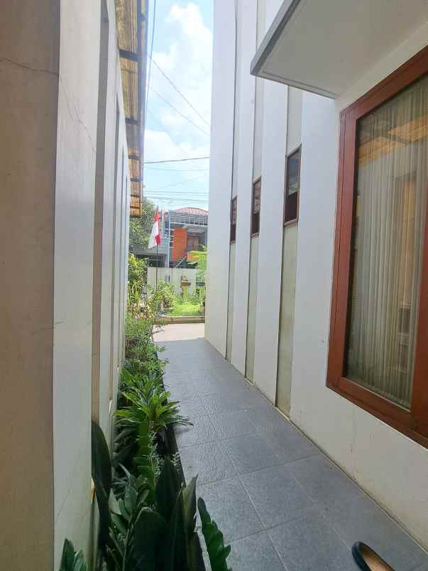 dijual rumah komplek buahbatu regency