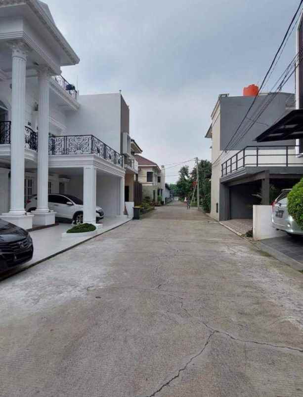 dijual rumah komplek elit bambu apus