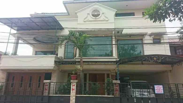 dijual rumah komplek jatibening bekasi kota