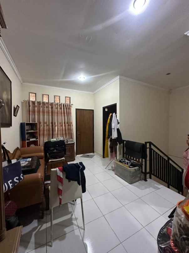 dijual rumah komplek pondok mahoni