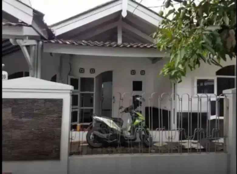 dijual rumah komplek pondok surya