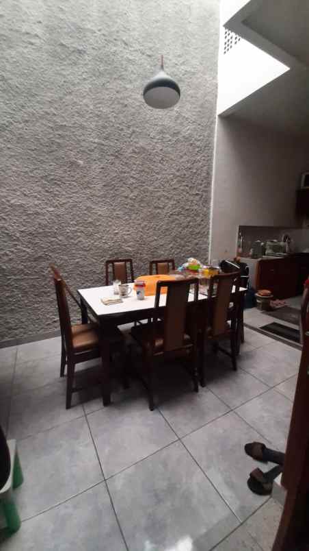 dijual rumah komplek puri ayu squash