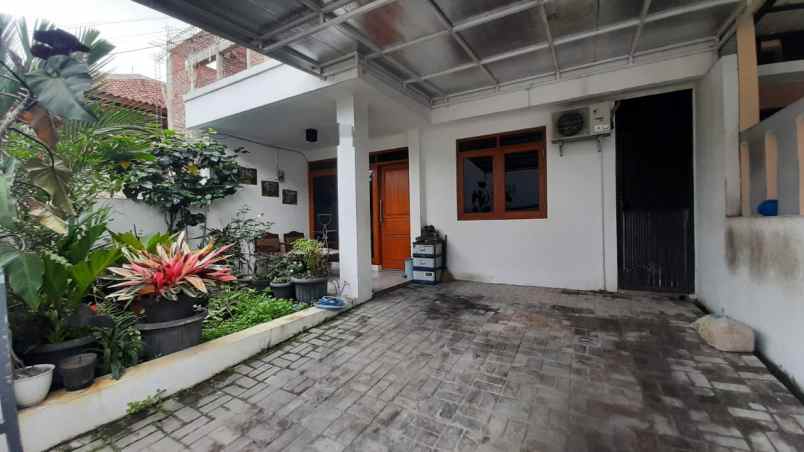 dijual rumah komplek puri ayu squash