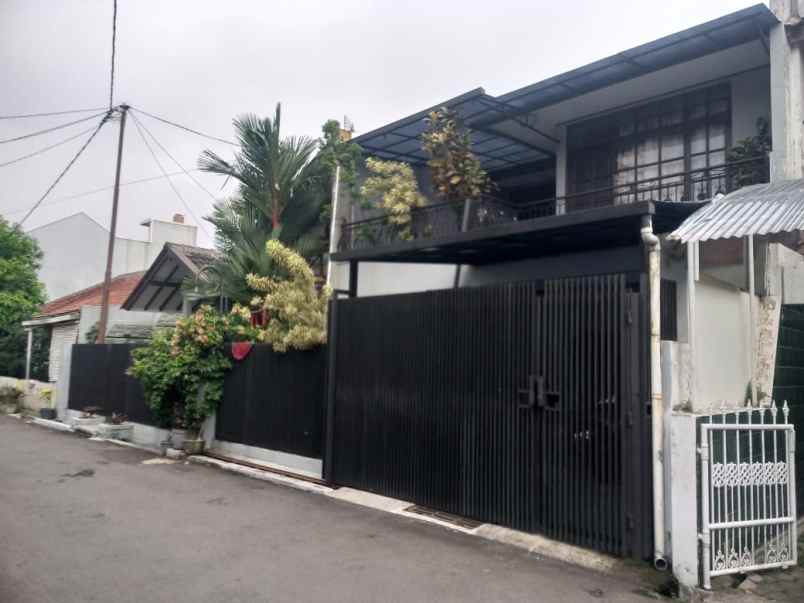 dijual rumah komplek sekelimus buahbatu