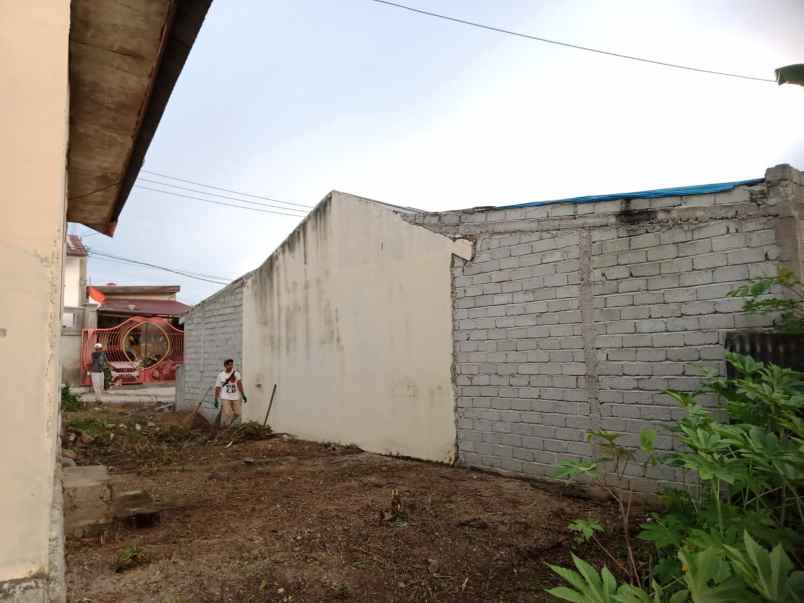 dijual rumah kompleks btn korpri