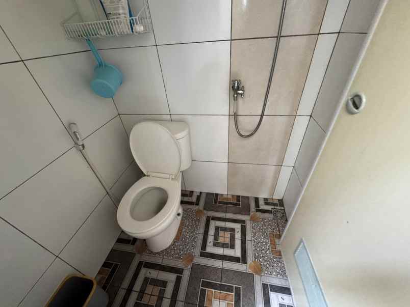 dijual rumah kost di talaga bestari tangerang