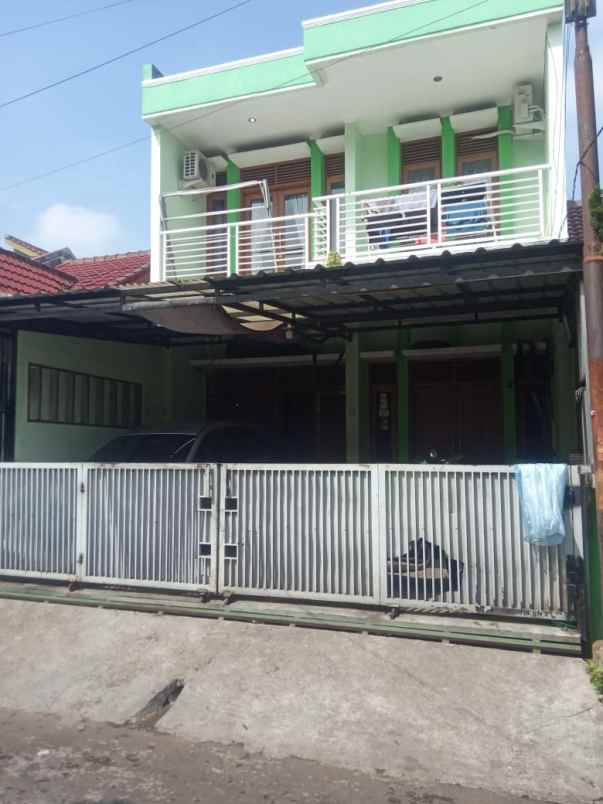 dijual rumah kota mas