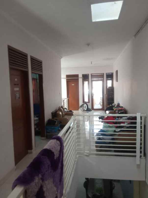 dijual rumah kota mas