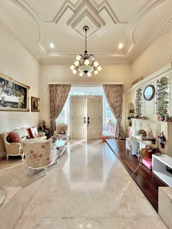 dijual rumah kupang indah