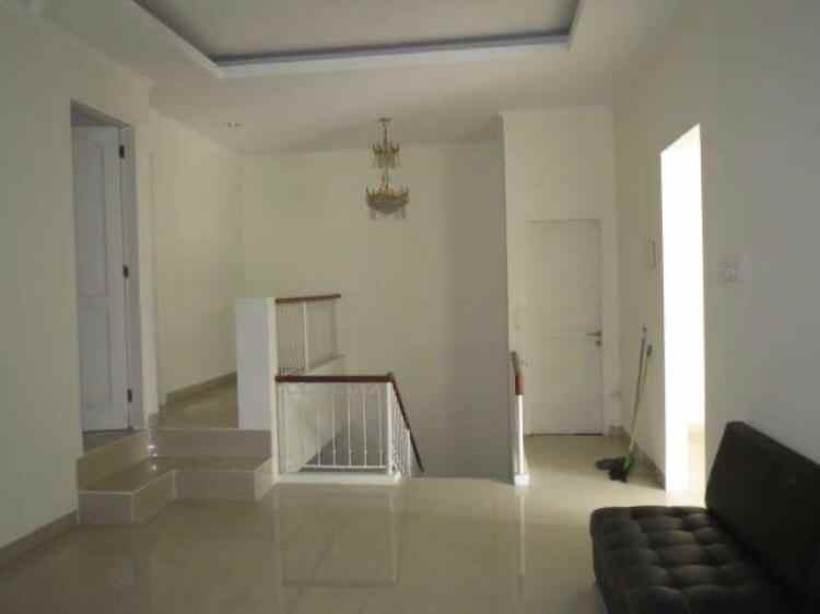 dijual rumah legenda wisata cibubur