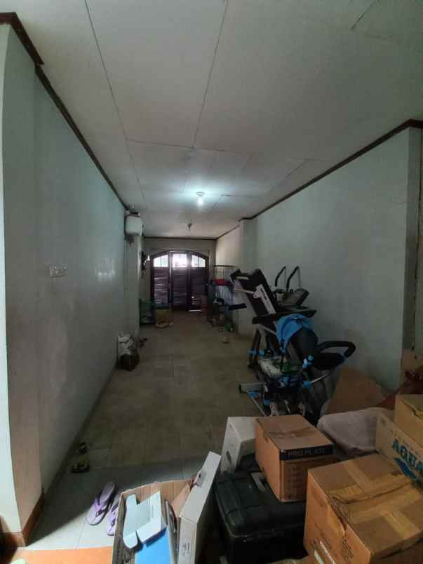 dijual rumah lokasi di pondok labu