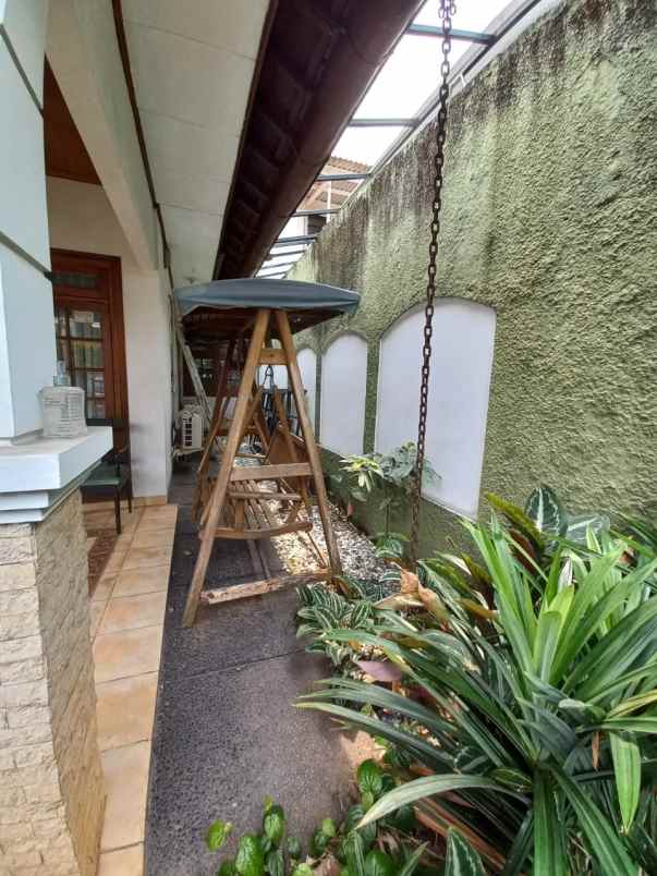 dijual rumah lokasi di pondok labu