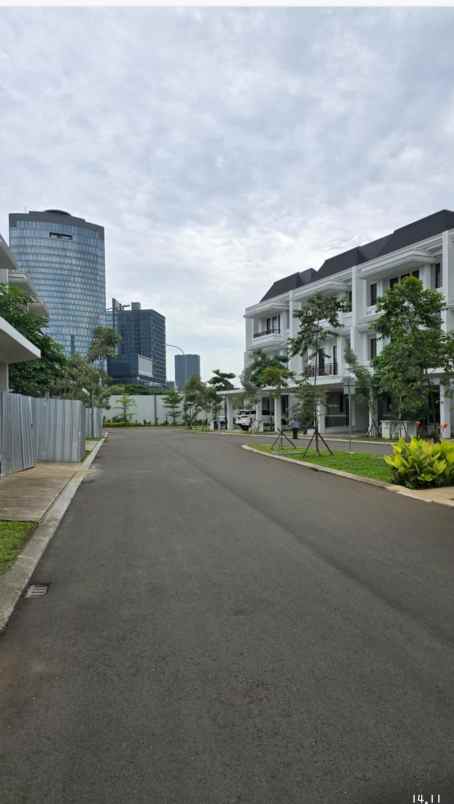 dijual rumah lokasi ramai