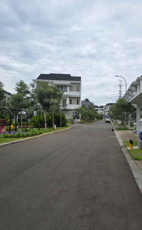 dijual rumah lokasi ramai