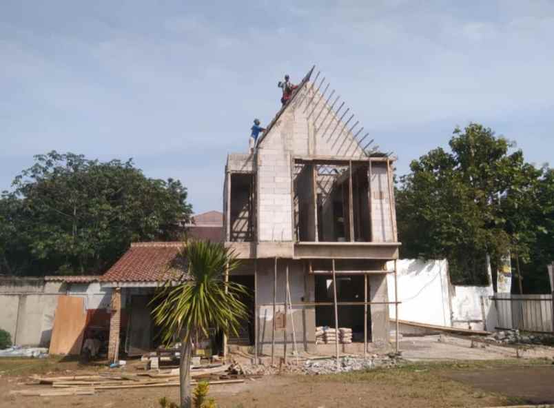 dijual rumah lokasi strategis hanya 200