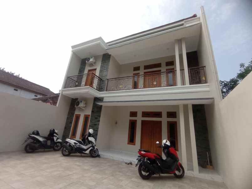 dijual rumah maguwoharjo