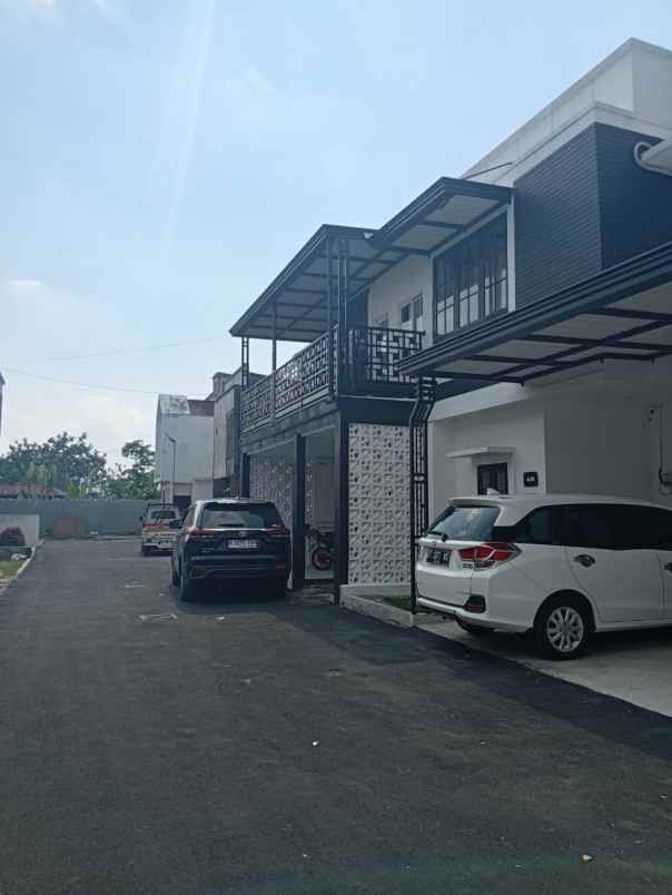 dijual rumah maguwoharjo depok sleman