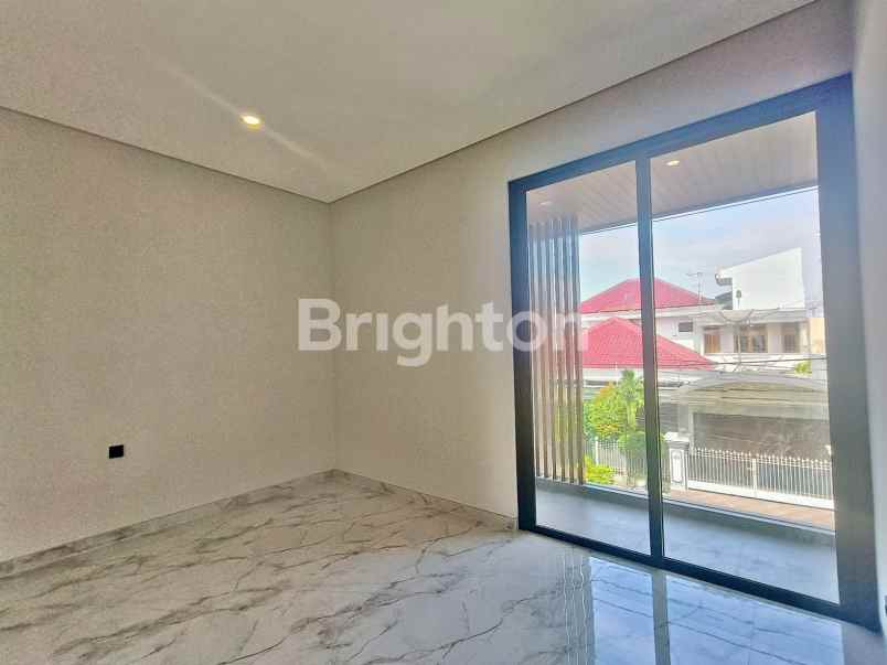 dijual rumah manyar kertoarjo