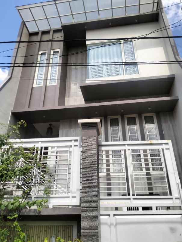 dijual rumah maspati