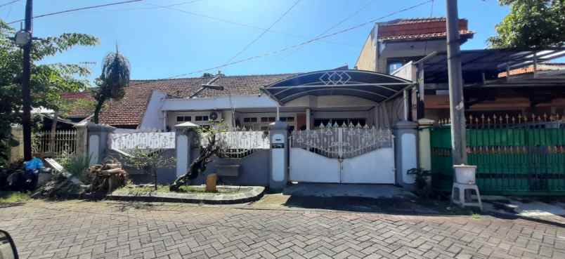 dijual rumah medayu asri