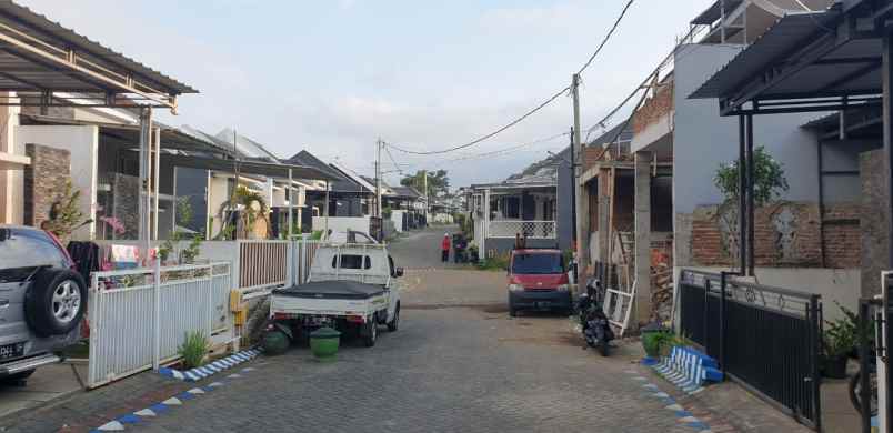 dijual rumah merjosari