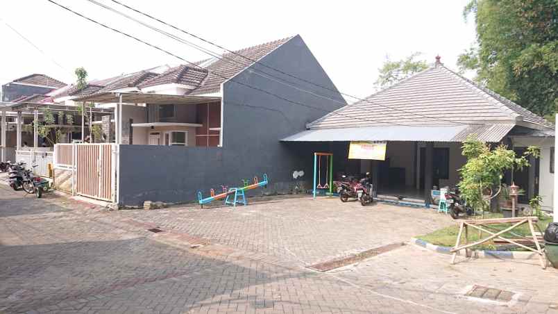 dijual rumah merjosari