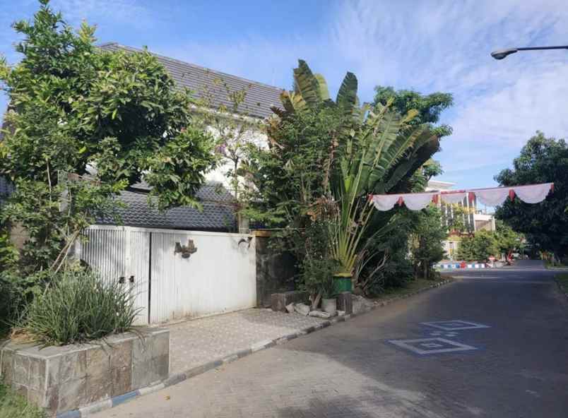 dijual rumah mewah puri surya jaya pasadena sidoarjo