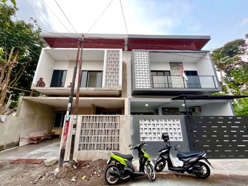 dijual rumah minomartani ngaglik