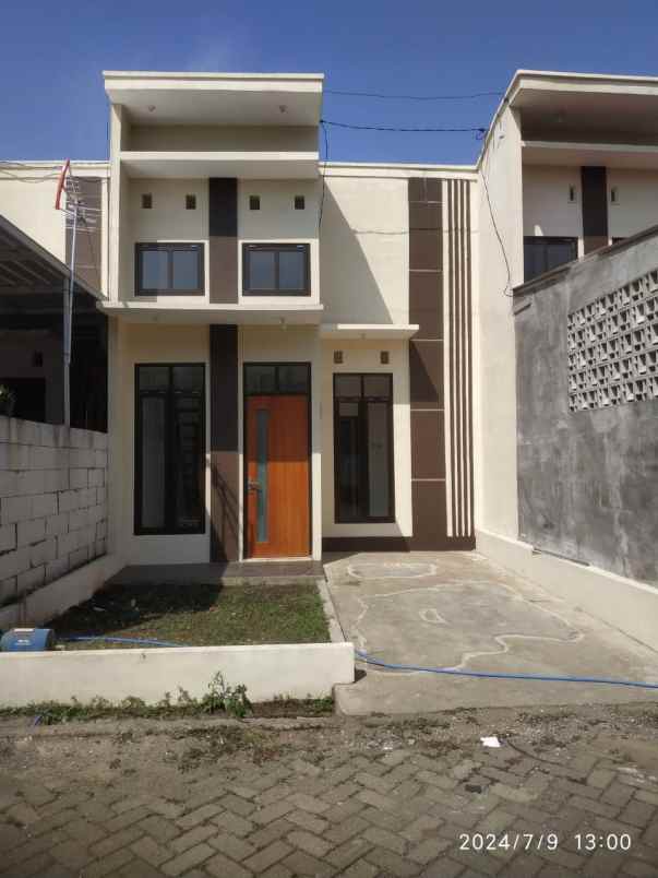 dijual rumah modern lokasi di dekat exit tol lawang