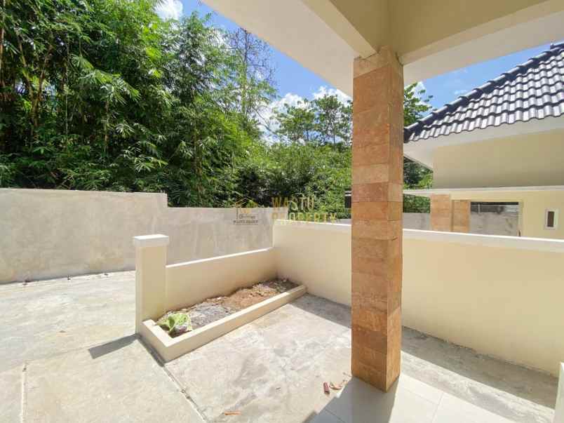 dijual rumah moyudan
