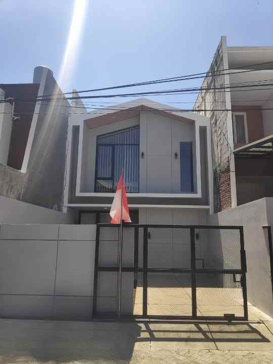dijual rumah mulyosari