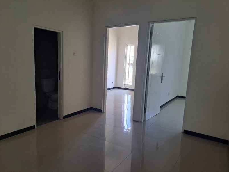 dijual rumah mulyosari