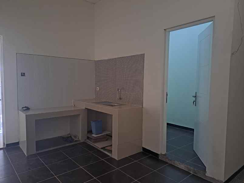 dijual rumah mulyosari