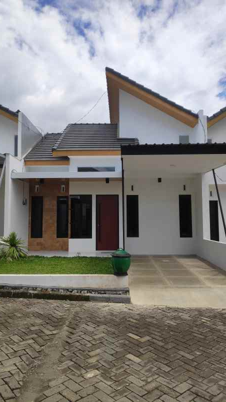 dijual rumah murah di sukun malang singhamerta city