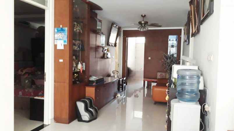 dijual rumah nginden intan barat