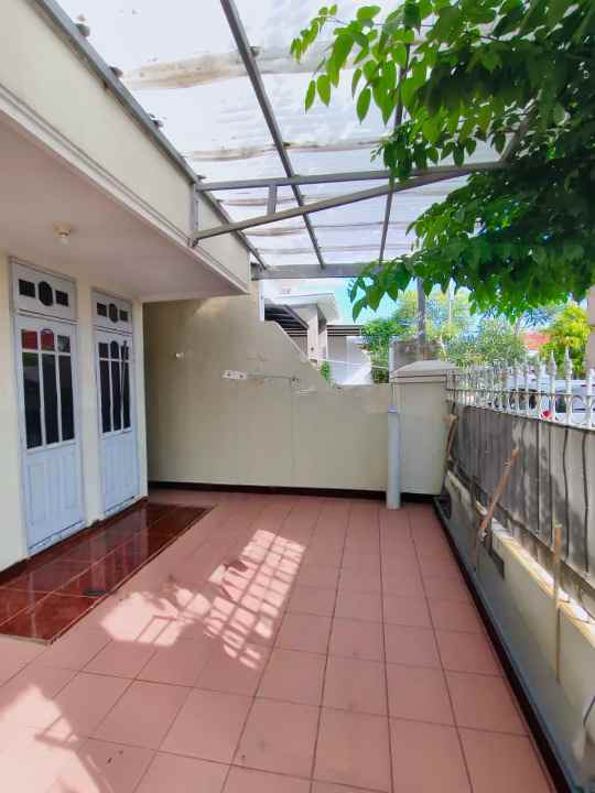 dijual rumah nirwana eksekutif