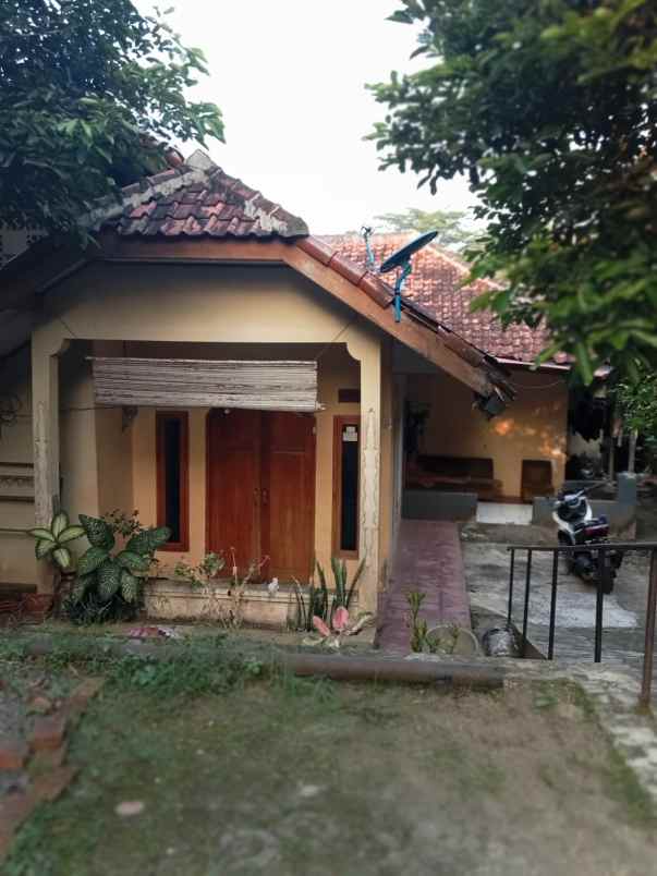 dijual rumah nusa indah