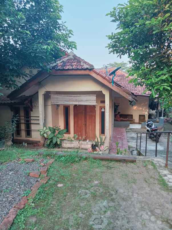 dijual rumah nusa indah