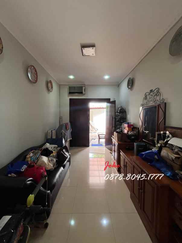 dijual rumah pakubuwono