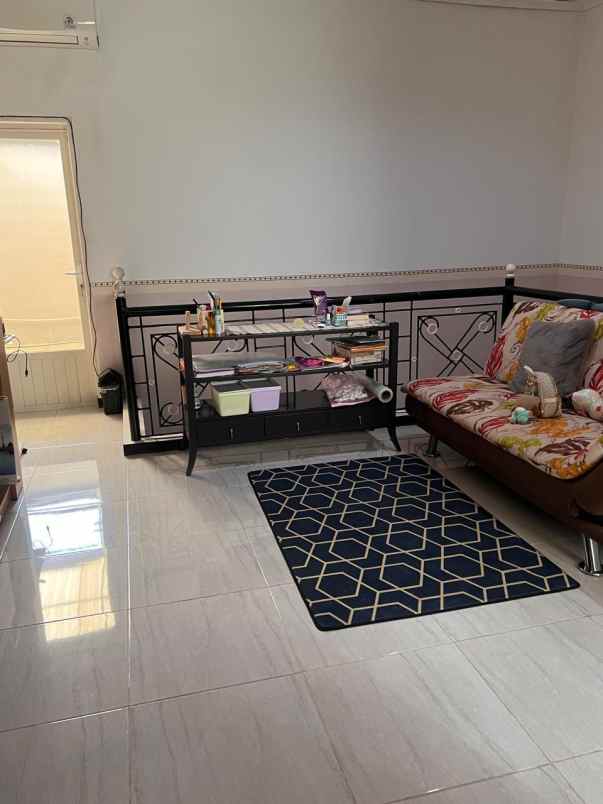 dijual rumah pakuwon city