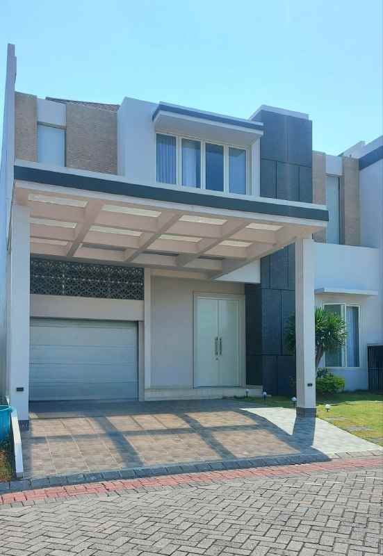 dijual rumah pakuwon city grand island