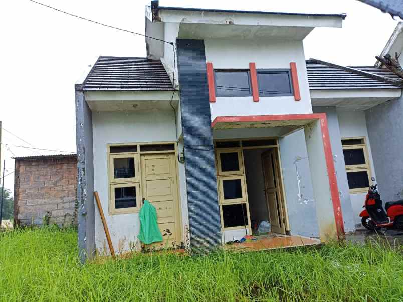 dijual rumah palem pertiwi menganti