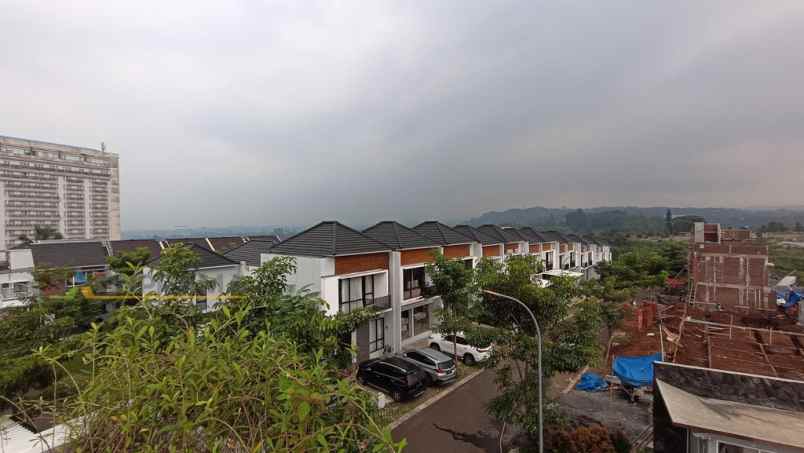 dijual rumah pamoyanan