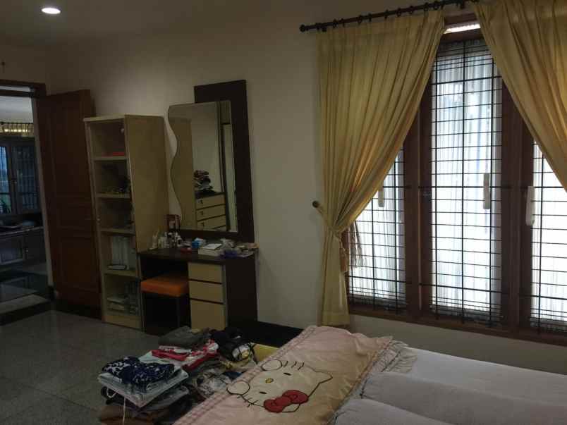 dijual rumah pasar area sayap sukajadi