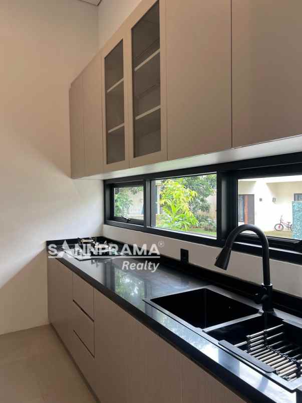 dijual rumah pd ranggon