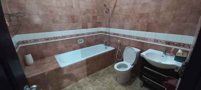 dijual rumah permata hijau