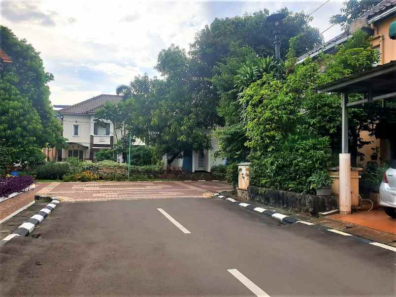 dijual rumah perumahan jatinegara baru