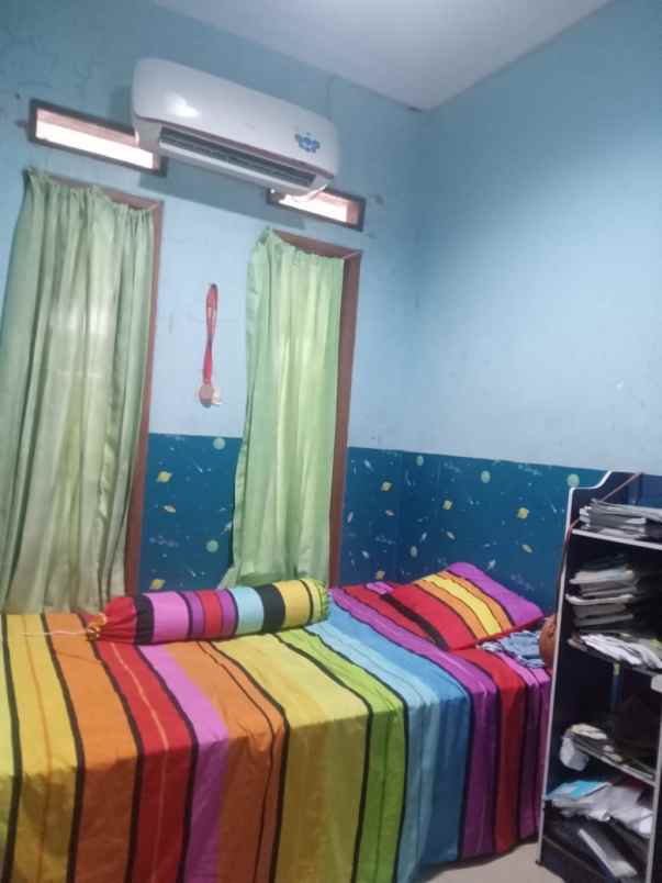 dijual rumah perumahan jatinegara indah