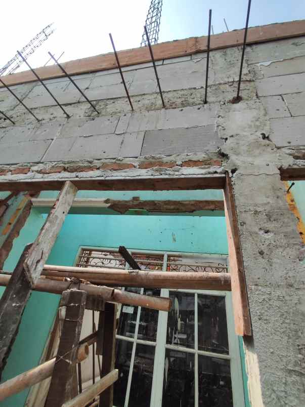 dijual rumah perumahan medang lestari