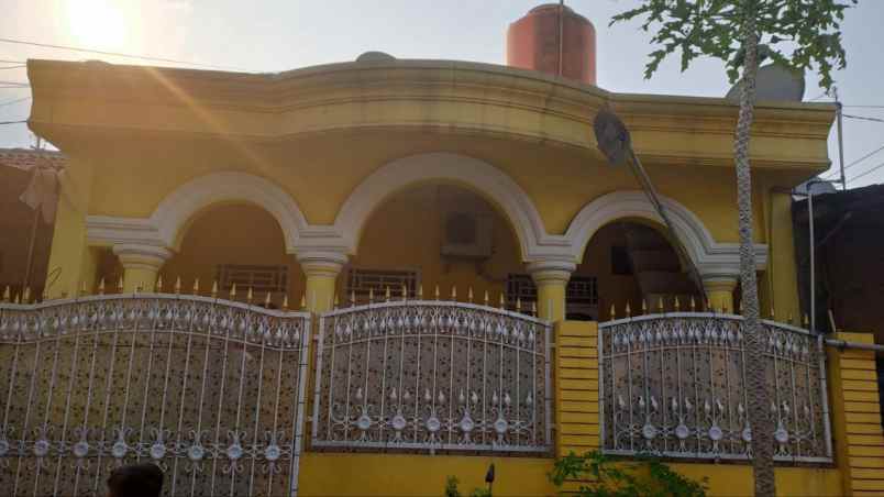 dijual rumah perumahan mega regency